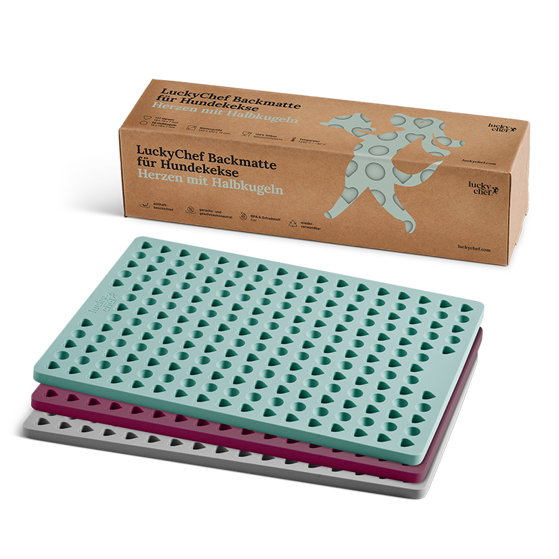 Salbeifarbene LuckyChef Backmatte für Hundekekse – Herzen mit Halbkugeln, verpackung + set